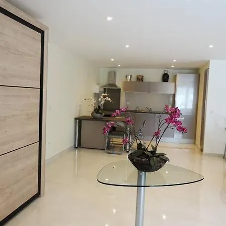 La Cigale - Climatisation - Proche - Calme Apartment *