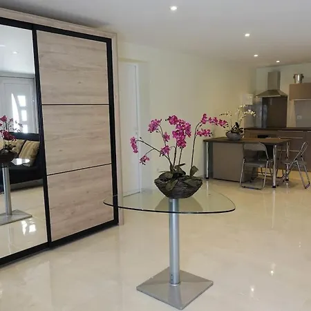 La Cigale - Climatisation - Proche - Calme Apartment Villeveyrac